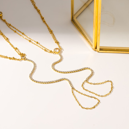 Chaîne de poignet élégante et luxueuse pour femme, en acier inoxydable doré, forme géométrique étoile, ornée de zircon et d'une étanchéité parfaite. 2