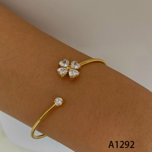 Bracelet Manchette Femme En Acier Inoxydable, Orné D'Un Cœur Fleuri Et De Zircon Doré, Étanche. h5 