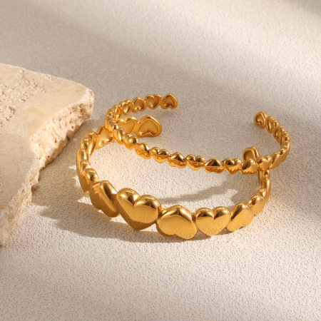 Bracelets manchettes pour femmes en acier inoxydable, étanches, couleur or, avec motif cœur
