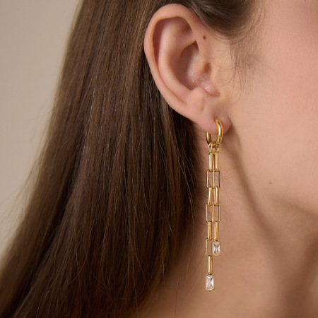 Boucles d'oreilles pendantes pour femme, élégantes, à pompon, en acier inoxydable, couleur or, de la collection Simple Series.