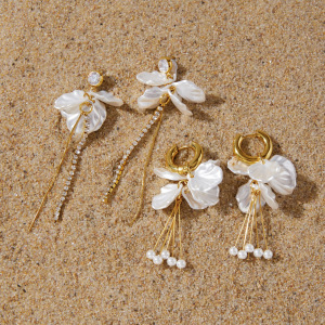 Boucles D'Oreilles Pendantes Pour Femme, Élégantes, À Pompon Fleuri, En Acier Inoxydable Étanche, Couleur Or, Collection Romantique h5 Image4
