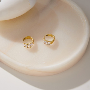 Boucles D'Oreilles Créoles Pour Femmes, Luxueuses Et Simples, Rectangulaires, En Acier Inoxydable Étanche, Couleur Or, Ornées De Zircon. h5 Image3