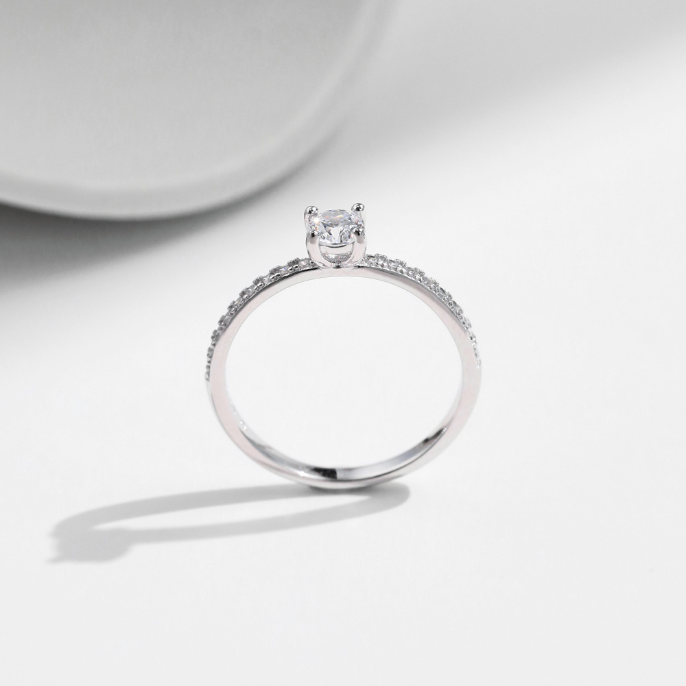 Bagues Pour Femmes En Moissanite S925 Plaqué Rhodium, Forme Géométrique Simple Et Luxueuse Image3