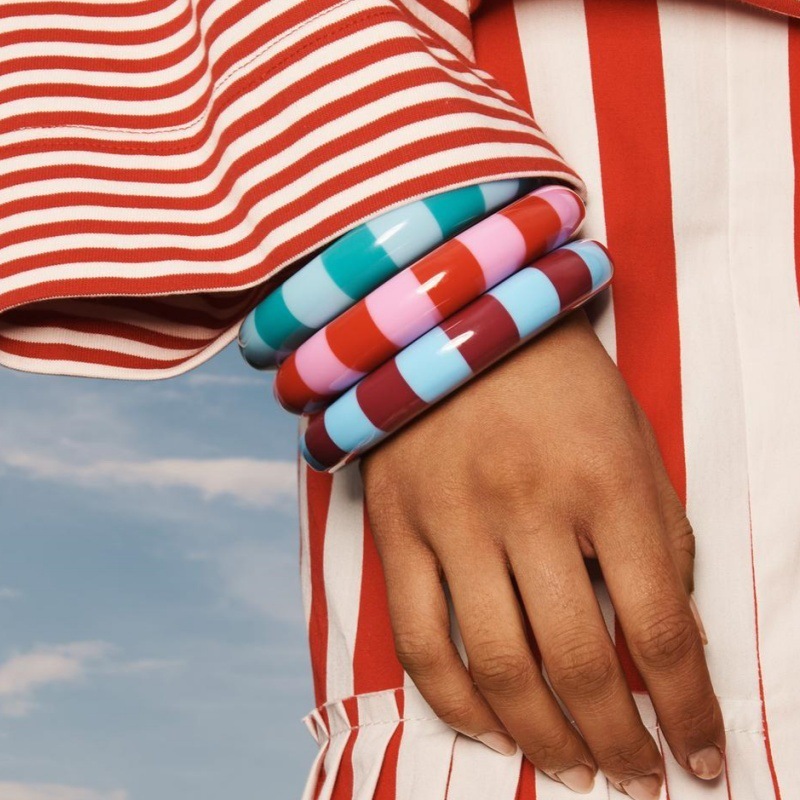 Bracelets Pour Femmes En Résine Multicolore À Rayures Simples De La Série Romantique Image2