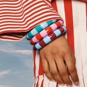 Bracelets Pour Femmes En Résine Multicolore À Rayures Simples De La Série Romantique h5 Image2