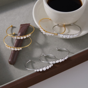 Bracelets Manchettes Luxueux Pour Femmes, En Acier Inoxydable, Étanches, Avec Zircon Et Motif Cœur En Goutte D'Eau h5 Image4