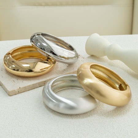 Bracelets pour femmes en alliage de couleur unie 2