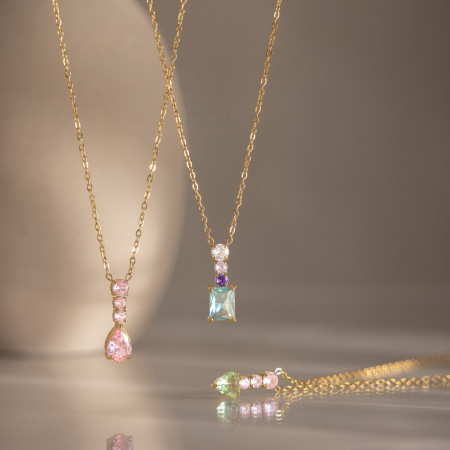Colliers pendentifs pour femmes en forme de cœur simple, en acier inoxydable étanche, couleur or et zircon.