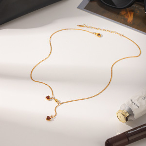 Colliers Pendentifs Pour Femmes Simple Series Daily Heart En Acier Inoxydable Étanche Couleur Or h5 Image3