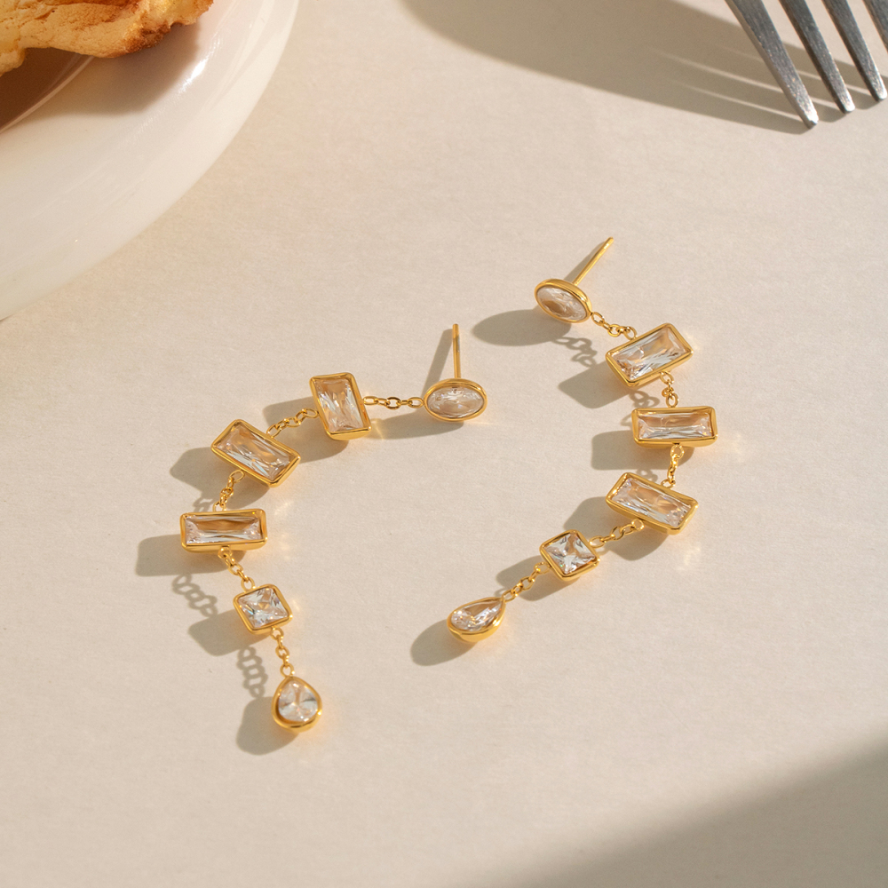 Boucles D'Oreilles Pendantes Pour Femmes, En Acier Inoxydable, Étanches, Couleur Or, Avec Zircon Et Pompon. Image4