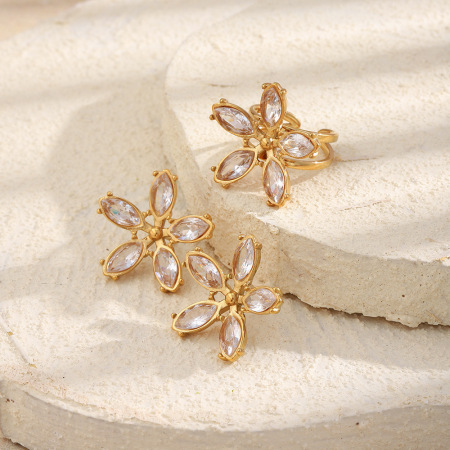 Boucles d'oreilles puces luxueuses en acier inoxydable imperméable couleur or, ornées de fleurs 2
