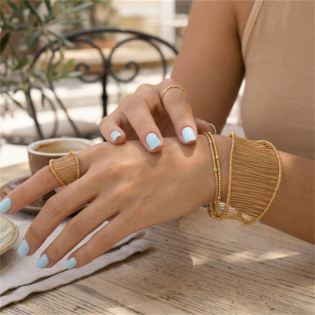 Bracelets pour femmes en acier inoxydable doré, simples et élégants, ajourés et étanches. 2