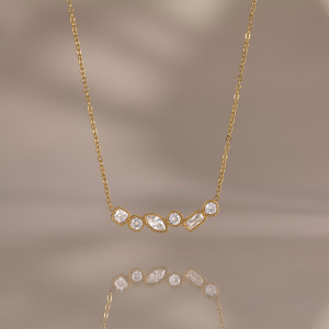Colliers Pendentifs Pour Femmes En Acier Inoxydable Imperméable Avec Zircon De Forme Géométrique h5 Image2