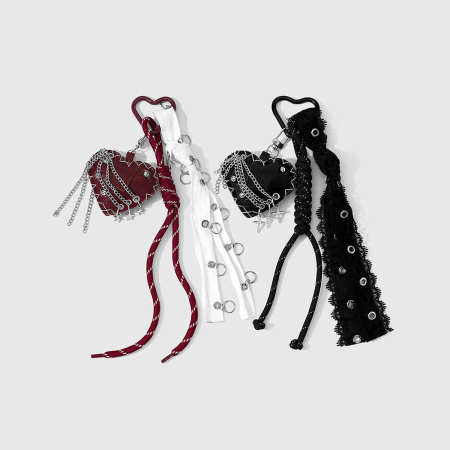 Breloques de sac en cuir style rétro cœur croix rivet
