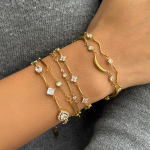 Bracelet Élégant En Acier Inoxydable Doré Avec Zircon Et Lune, Pour Femme. h5 Image3