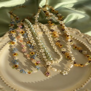Bracelets En Résine Pour Femmes, Collection Romantique « Douces Fleurs », Ornés De Perles. h5 Image2