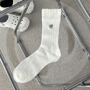 Chaussettes Mi-Mollet À Strass Basiques Et Cœurs Légèrement Rebondissants h5 Image2