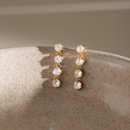 Boucles d'oreilles pendantes pour femme, style luxueux, avec pompon simple et rond, en acier inoxydable étanche couleur or et zircon. 2