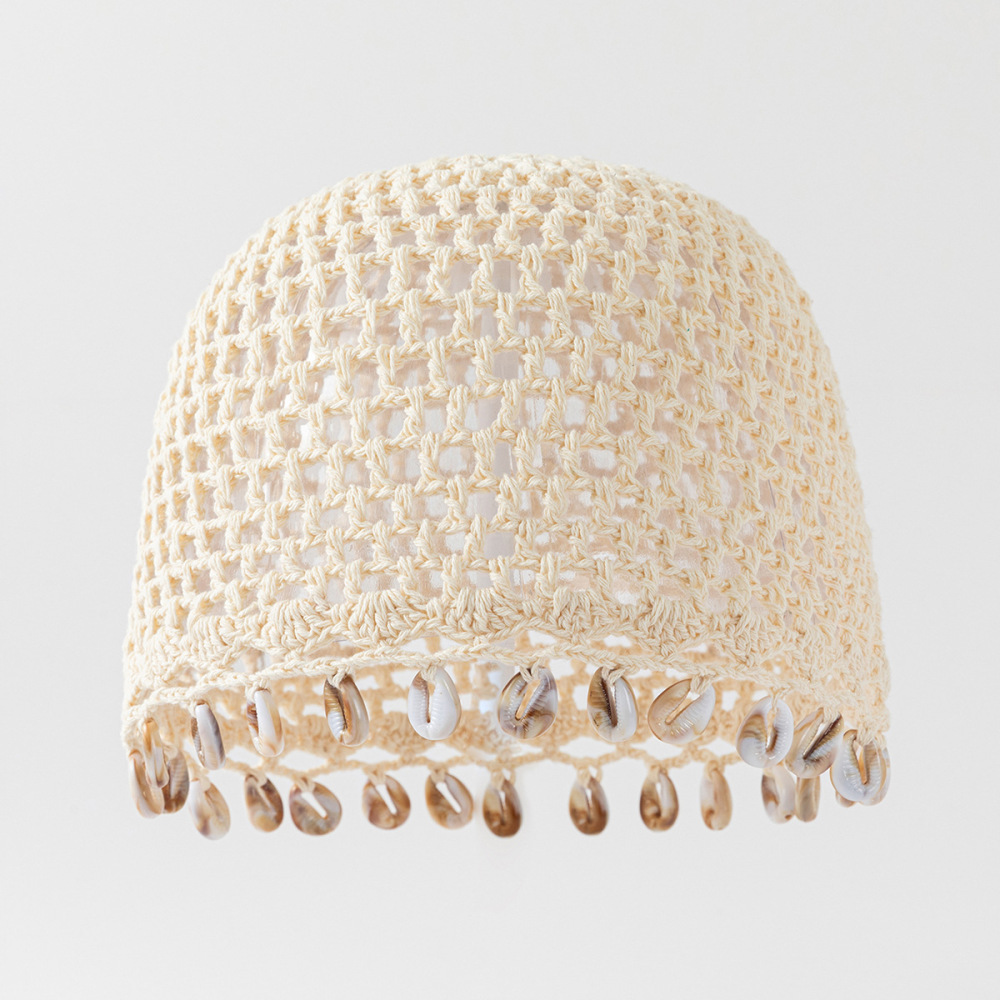 Chapeau Tissé À La Main En Coton Tissé Uni Ajouré Avec Pendentif Coquillage, Collection Simple Series Daily. 