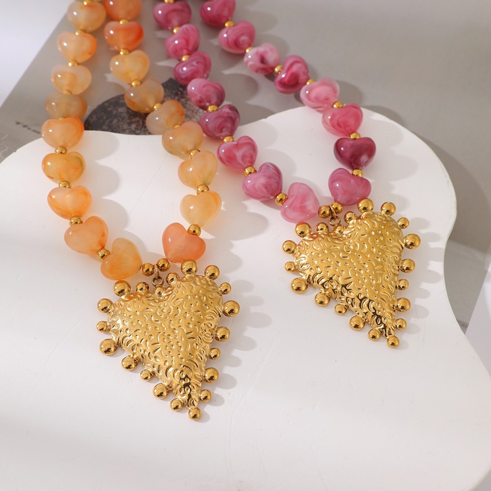 Colliers De Perles Pour Femmes Avec Pendentif Cœur En Résine Style Rétro h5Image2