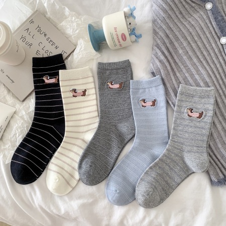 Chaussettes mi-mollet à petits motifs animaux mignons et rebondissants
