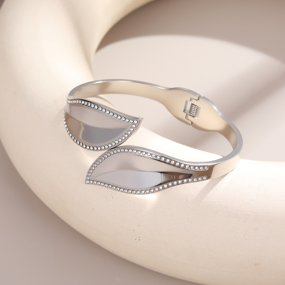 Bracelet Manchette Pour Femme Simple Series Daily, Forme Irrégulière, En Acier Inoxydable, Étanche, Couleur Or h5Image3