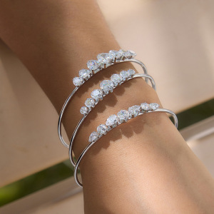 Bracelets Manchettes Luxueux Pour Femmes, En Acier Inoxydable, Étanches, Avec Zircon Et Motif Cœur En Goutte D'Eau h5 Image3