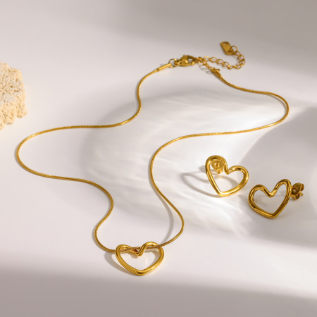 Boucles d'oreilles Sweet Heart en acier inoxydable étanche couleur or pour femmes 2