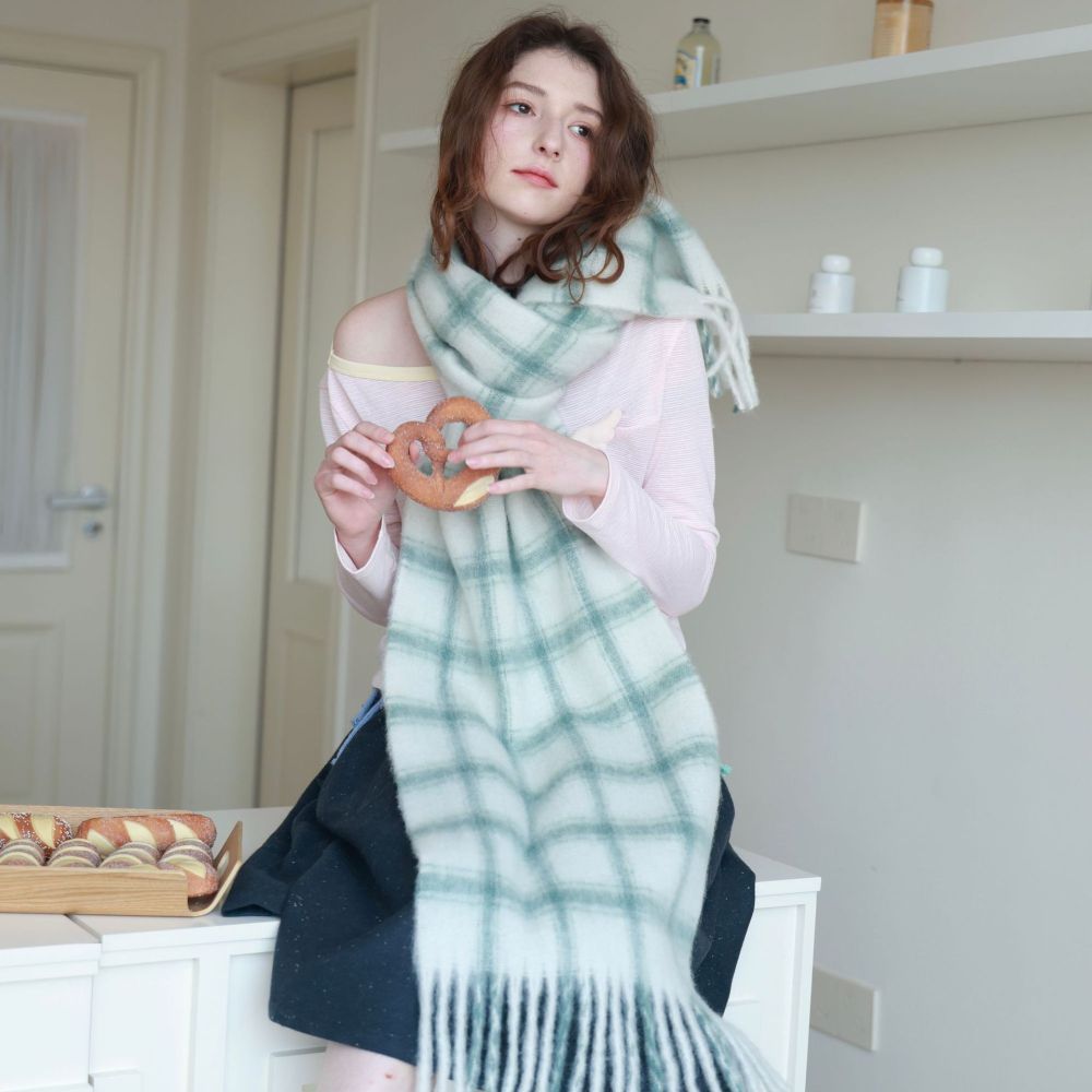 Écharpes D'Hiver En Laine Et Polyester À Carreaux Doux Et Pompons De La Série Simple Image3