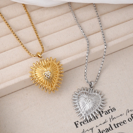 Colliers pendentifs rétro en forme de cœur, en acier inoxydable, couleur or, avec strass, pour femmes