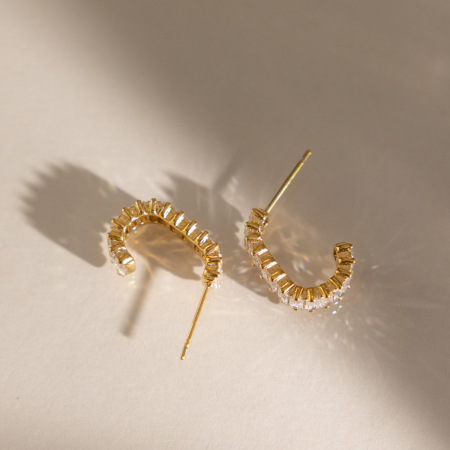 Boucles d'oreilles puces pour femmes, collection Luxueuse, forme rectangulaire simple, en acier inoxydable, étanches, couleur or, avec zircon. 2