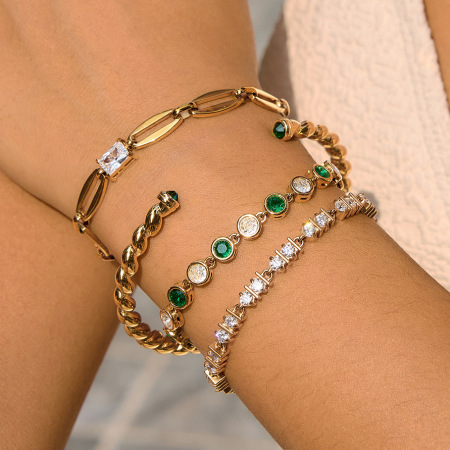 Bracelet chaîne rétro luxueux en acier inoxydable imperméable couleur or avec zircon, orné d'un patchwork torsadé.