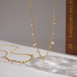 Colliers Pendentifs Pour Femmes, Simples, Rectangulaires, En Acier Inoxydable, Étanches, Couleur Or, Avec Zircon. h5 Image2