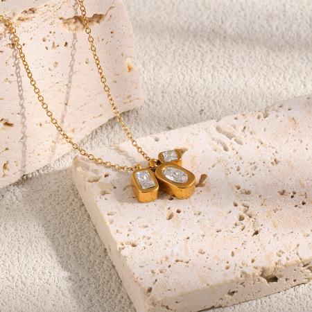 Colliers pendentifs pour femmes, simples, rectangulaires, en acier inoxydable, étanches, couleur or, avec zircon. 2