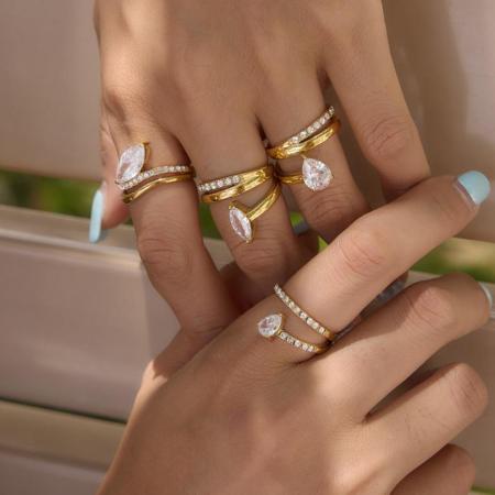 Bagues pour femmes luxueuses en acier inoxydable de forme elliptique, étanches, couleur or, serties de zircon.