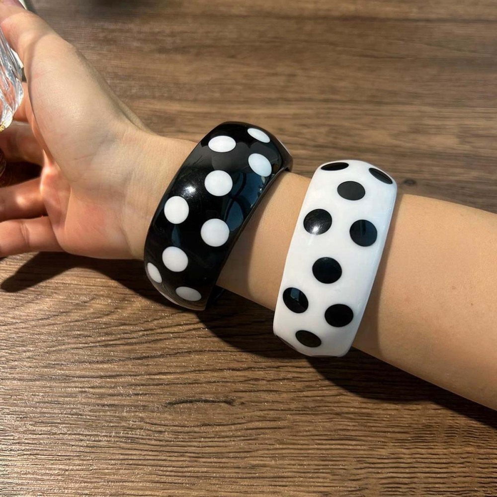 Bracelets Pour Femmes En Résine À Pois Rétro Et Étoiles De La Série Simple Image2