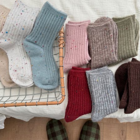 Chaussettes mi-mollet à pois basiques Slight Bounce