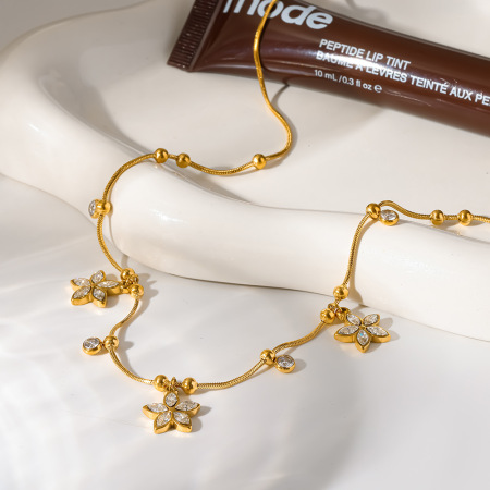 Colliers pendentifs élégants pour femmes, en acier inoxydable, étanches, couleur or, avec zircon et motif floral. 2