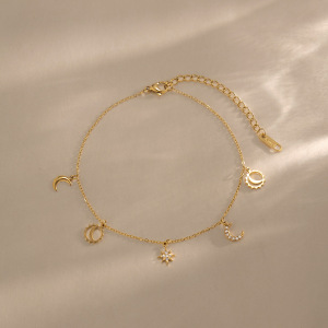 Bracelets De Cheville Simples En Acier Inoxydable Imperméable Couleur Or Avec Étoile Et Lune h5 Image3