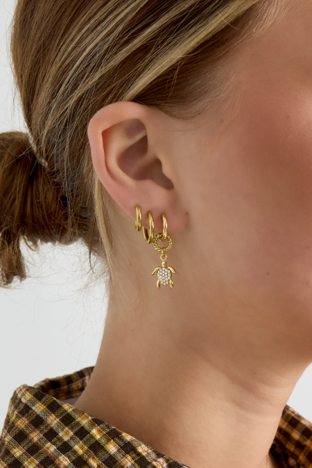 Boucles d'oreilles avec une tortue pendante 2