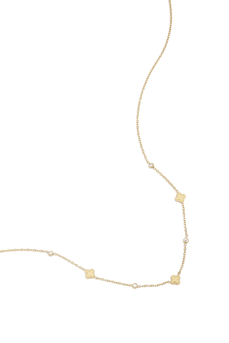 Collier orné de trèfles et de pierres rondes en oxyde de zirconium.