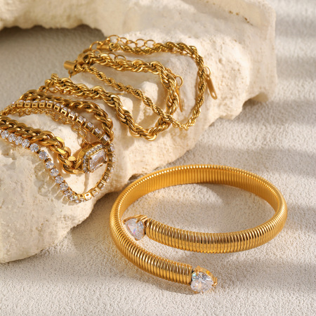 Bracelet chaîne simple en acier inoxydable, étanche, couleur or, avec zircon pour femme, collection Luxueuse.