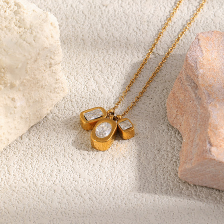 Colliers pendentifs pour femmes, simples, rectangulaires, en acier inoxydable, étanches, couleur or, avec zircon.