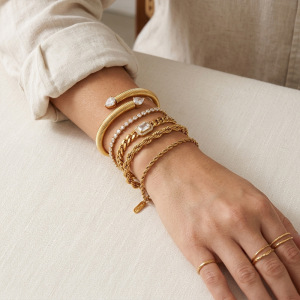 Bracelet Chaîne Simple En Acier Inoxydable, Étanche, Couleur Or, Avec Zircon Pour Femme, Collection Luxueuse. h5 Image3