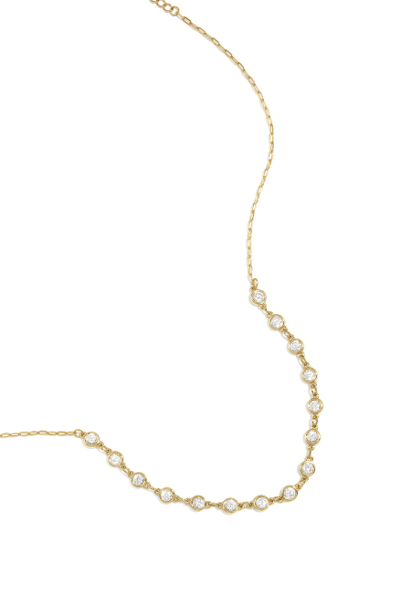 Collier orné de pierres rondes en oxyde de zirconium