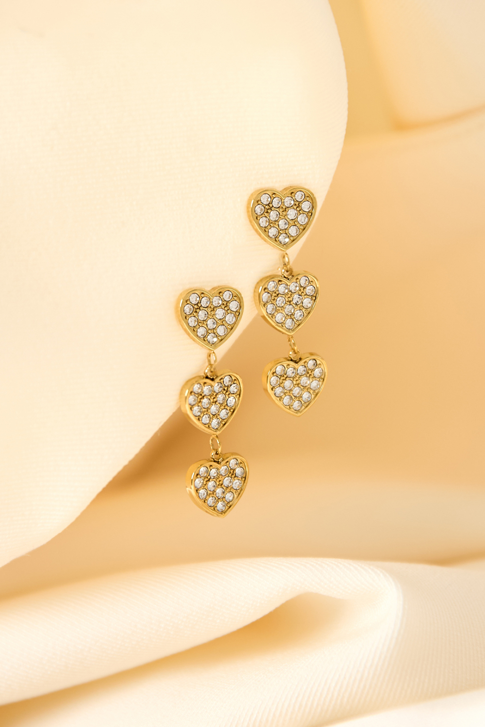Boucles D'Oreilles Ornées De 3 Cœurs. Image2