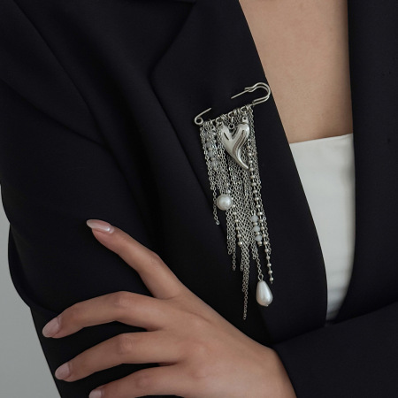 Broches en perles artificielles imitation perle, collection quotidienne Simple Series Daily Flower Heart Tassel Chain
