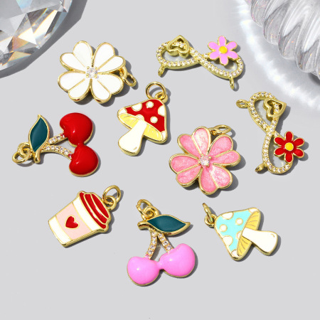 Pendentifs pour femmes, collection romantique, forme irrégulière, fruits (cerise, fraise), couleur cuivre et or 2