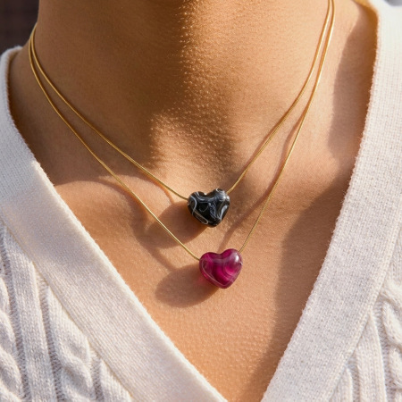 Colliers pendentifs pour femmes en résine, en acier inoxydable, en forme de cœur, étanches et de couleur dorée