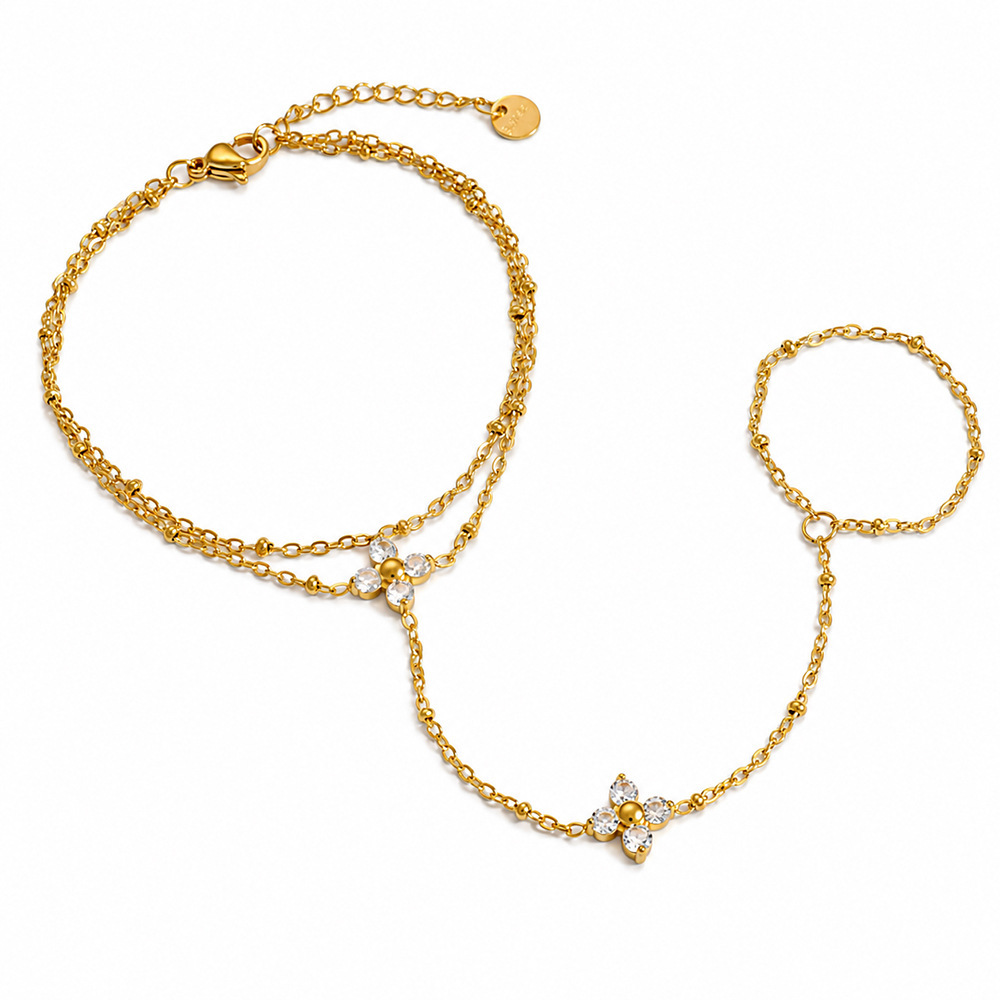 Chaîne De Main Pour Femme Simple Clover En Acier Inoxydable Étanche Couleur Or Et Zircon Image4